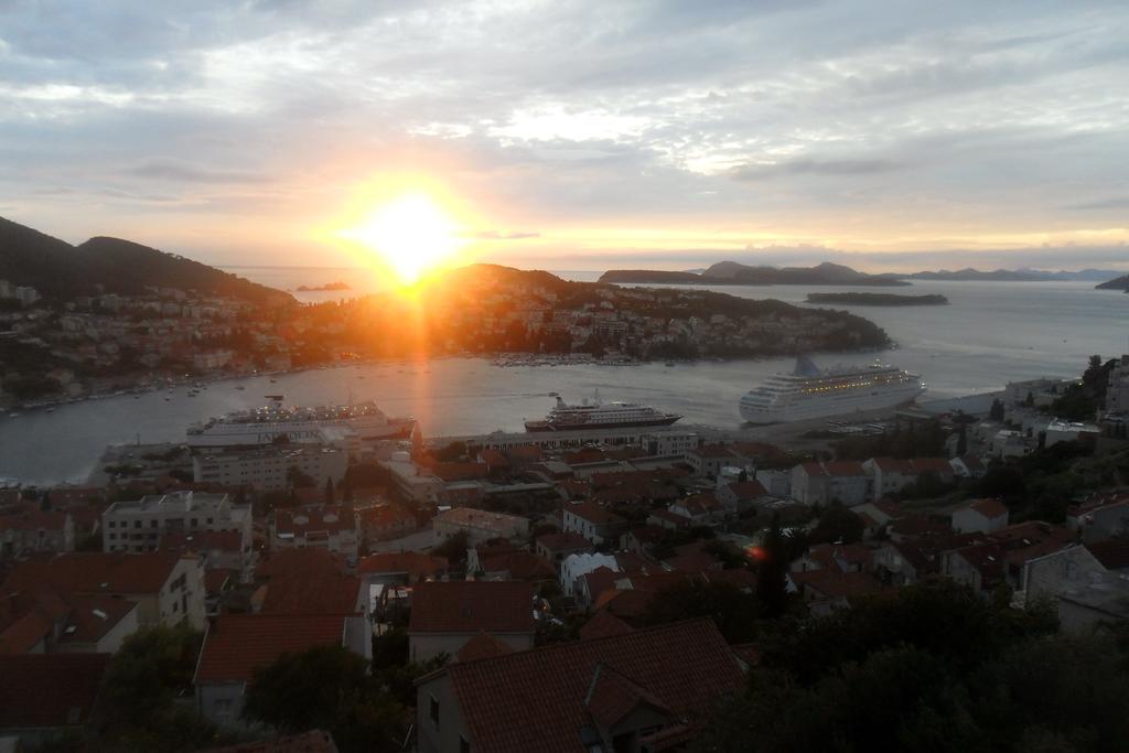 Rooms Anela With Large Common Tarrace And Beautiful Sea View Dubrovnik Zimmer foto