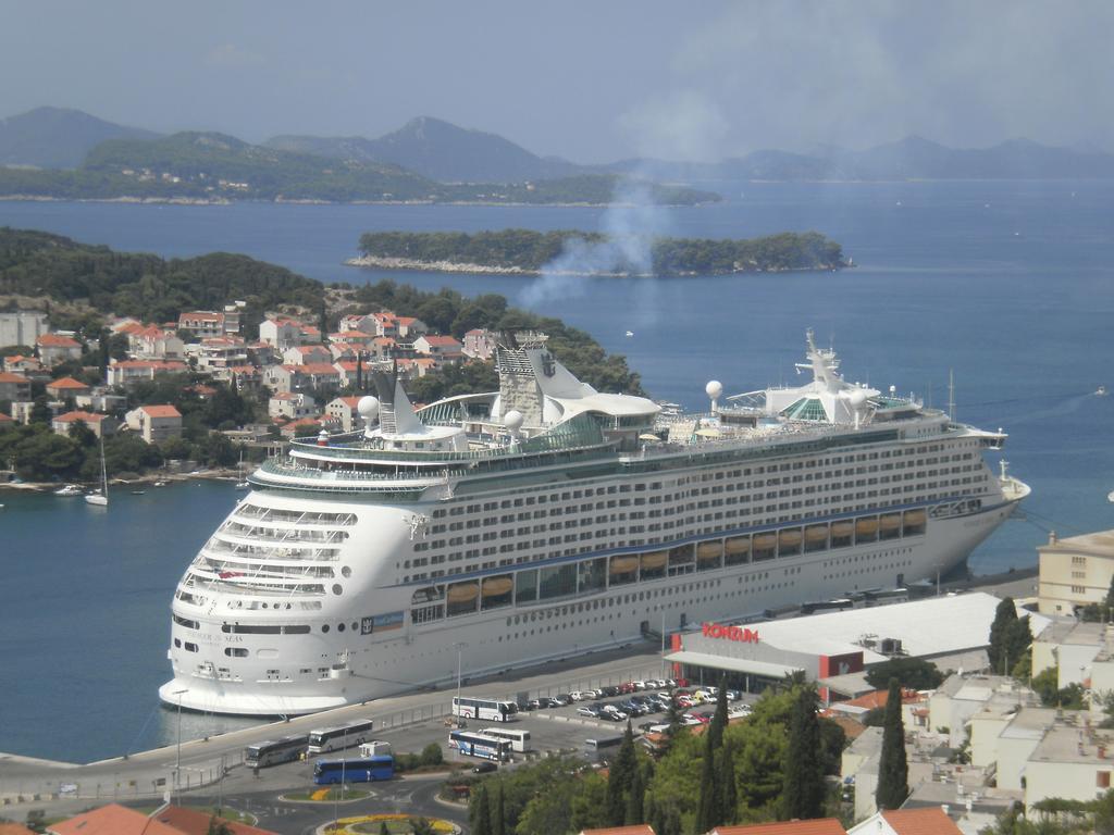 Rooms Anela With Large Common Tarrace And Beautiful Sea View Dubrovnik Zimmer foto